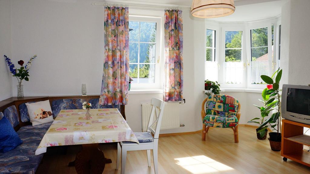 Landhaus Riedl Scharnitz Buitenkant foto